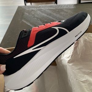 Nike Pegasus 40 NWT